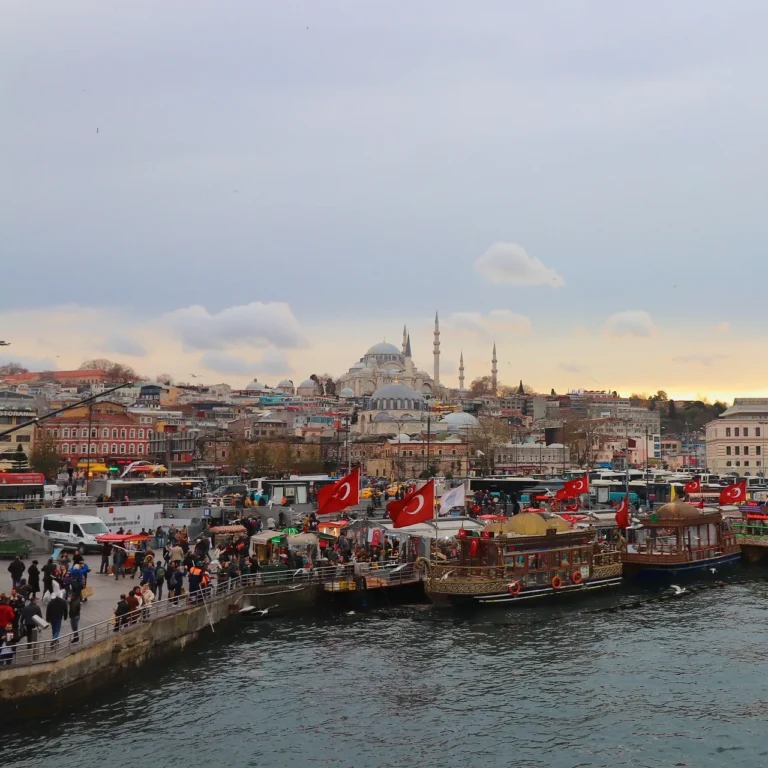 Eminönü Square