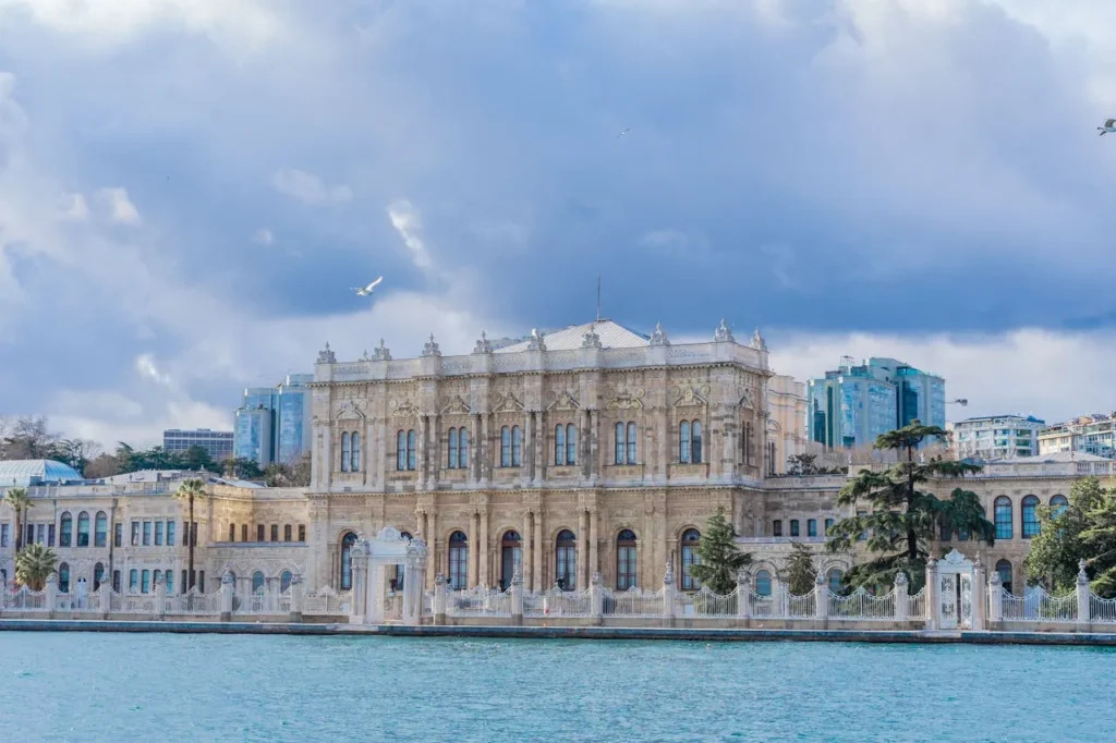 Dolmabahçe Palace - Featured Image
